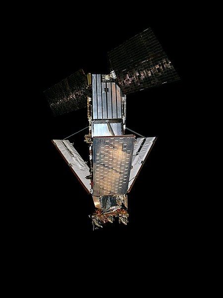 File:Iridium satellite replica.jpg