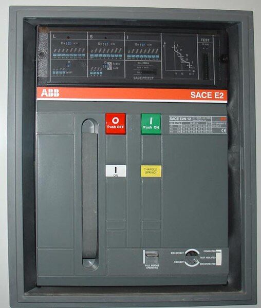 File:LargeCircuitBreaker.jpg