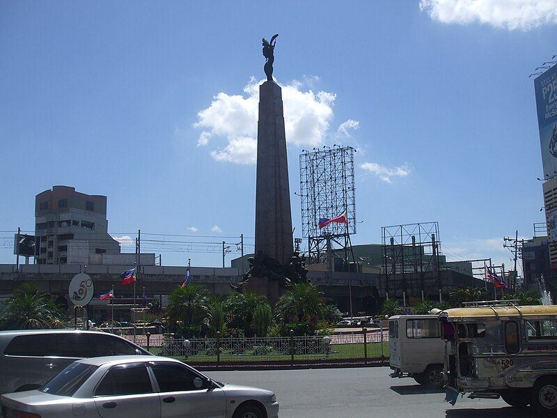 File:Monumento in 2012.jpg