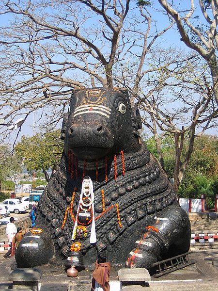 File:Nandi-atop-chamundi-hills.jpg