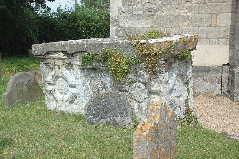 File:Radley StJames ChestTomb.JPG