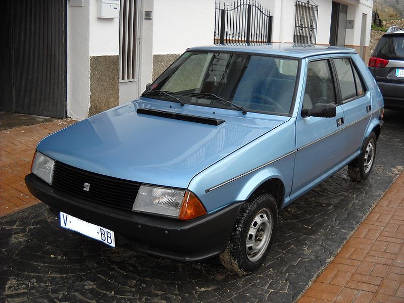 File:Seat Ronda Front.jpg