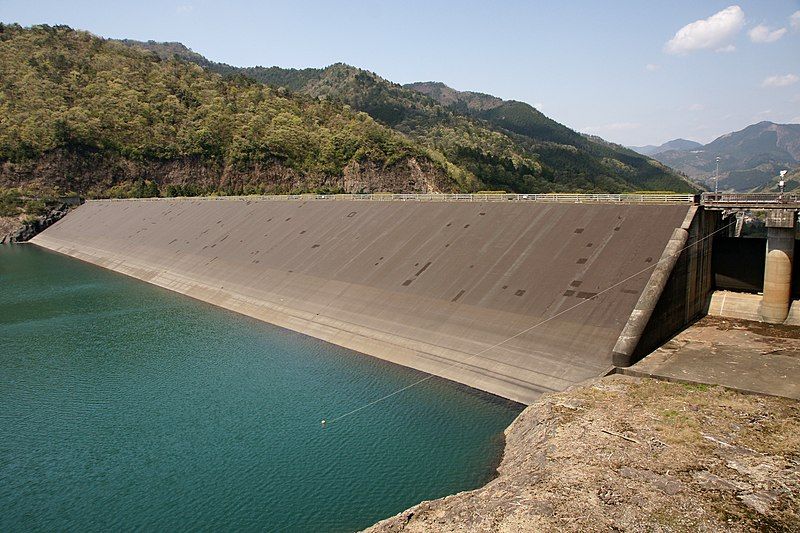 File:Tataragi Dam01n4272.jpg