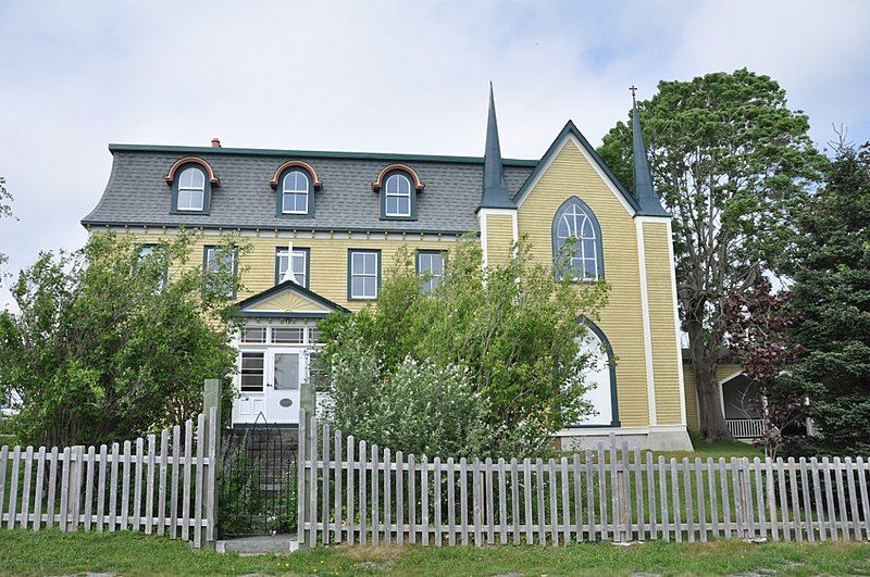 File:WitlessBayNL HolyTrinityConventAndChapel.jpg