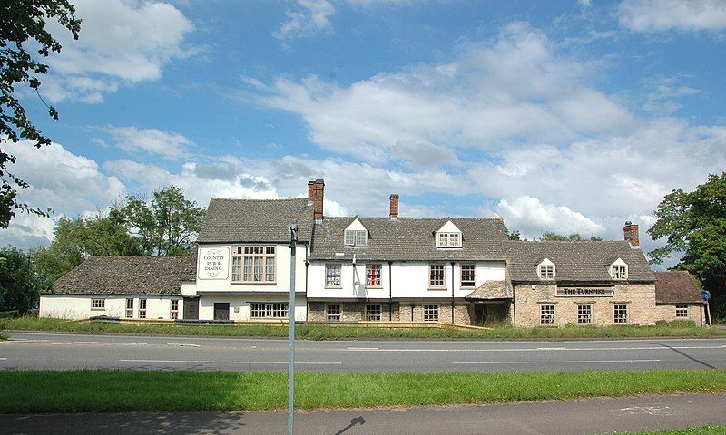 File:Yarnton Turnpike.JPG