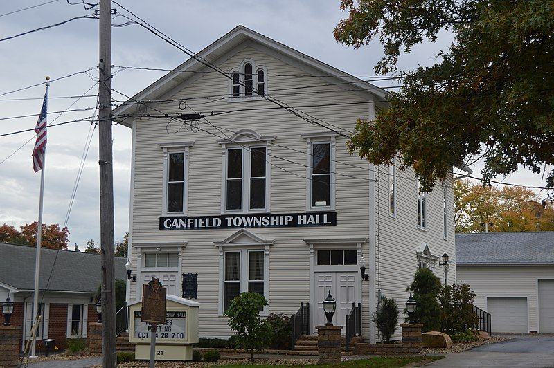 File:Canfield Township hall.jpg