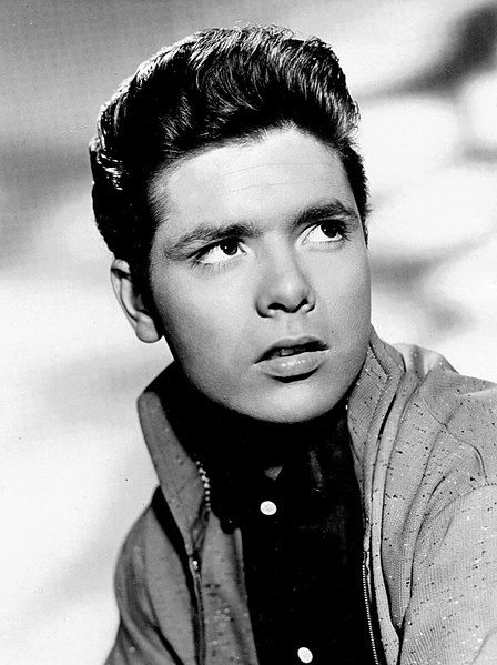 File:Cliff Richard 1960.jpg