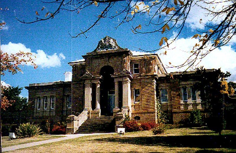 File:Cooma NSW courthouse.jpg