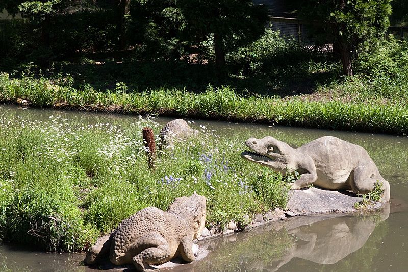 File:Crystal Palace labyrinthodonts.jpg