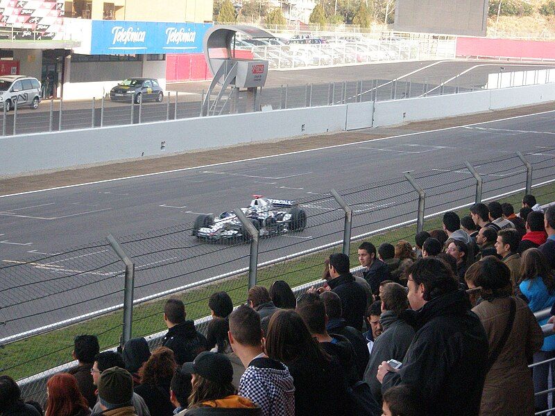 File:Heidfeld Barc. testing.jpg