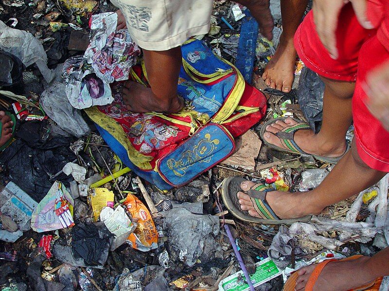 File:Jakarta slumlife43.JPG