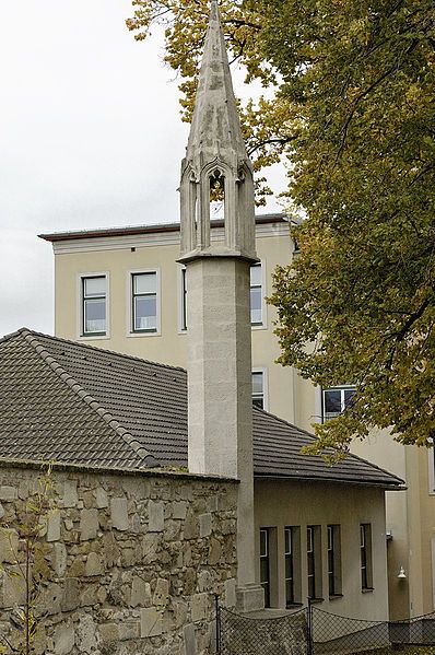 File:Lichtsäule in Hainburg.jpg