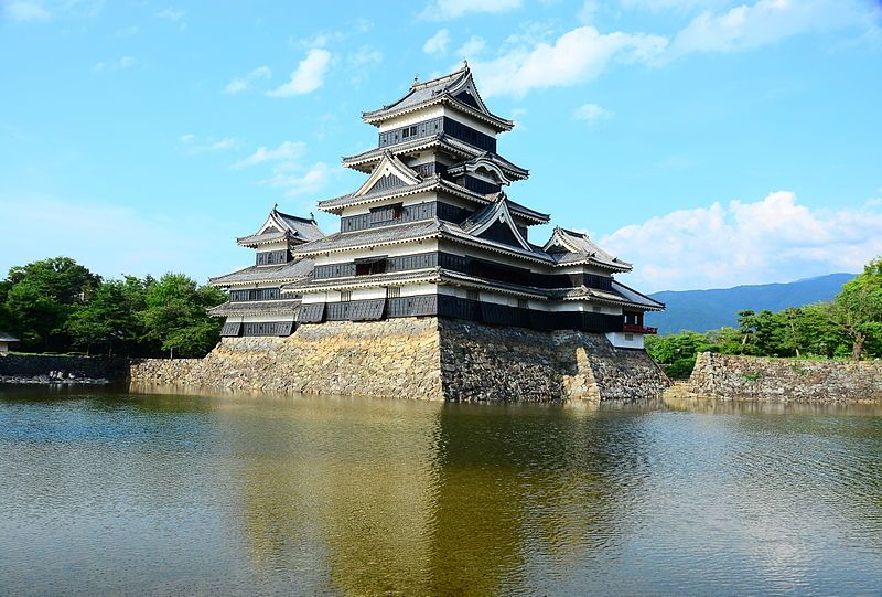 File:Matsumoto castle 3.jpg