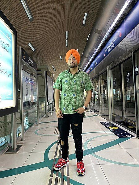 File:MixSingh in dubai.jpg