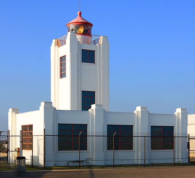 File:Point Hueneme Lighthouse.jpg