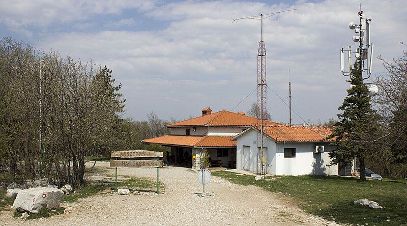 File:Rifugio Planinska Koca.jpg