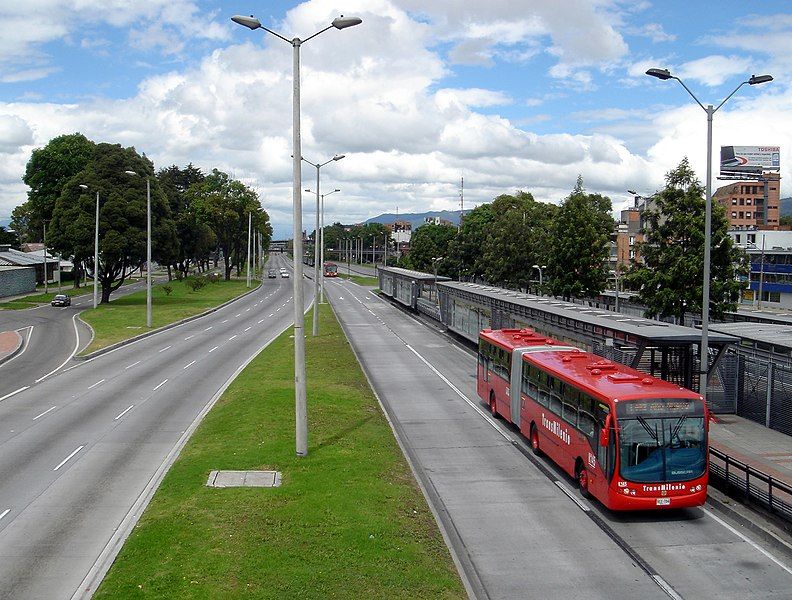 File:TransMilenio 01.jpg