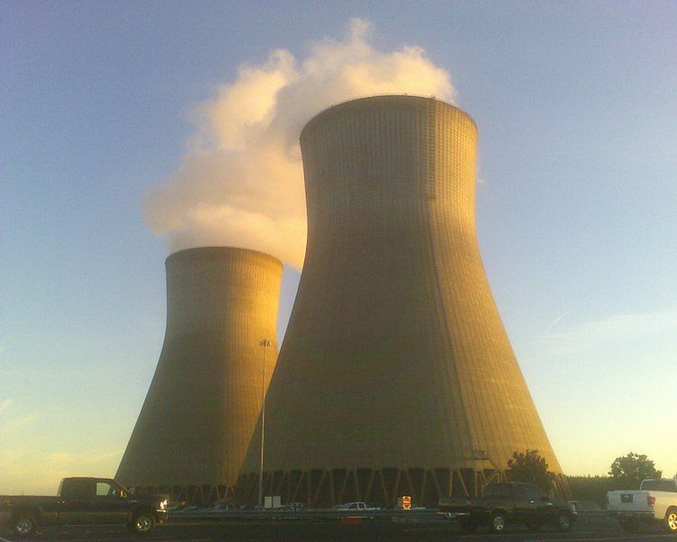 File:VogtleCoolingTowers.jpg