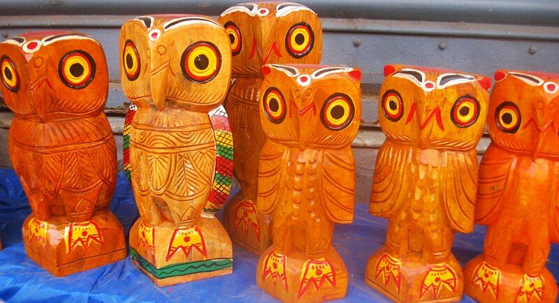 File:Wooden Owl dolls.jpg