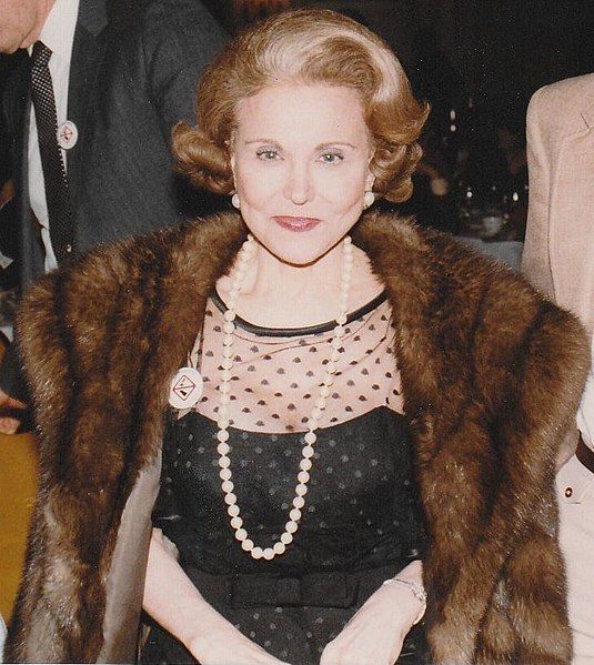 File:Ann Landers 1983.jpg