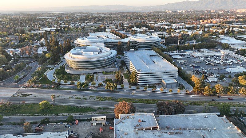 File:Apple Campus 3.jpg