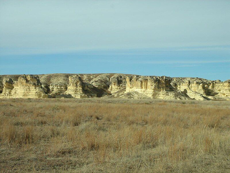 File:Badlandsnearcastlerock20053.jpg