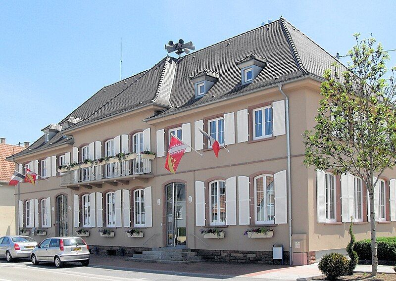 File:Biesheim, Mairie.jpg