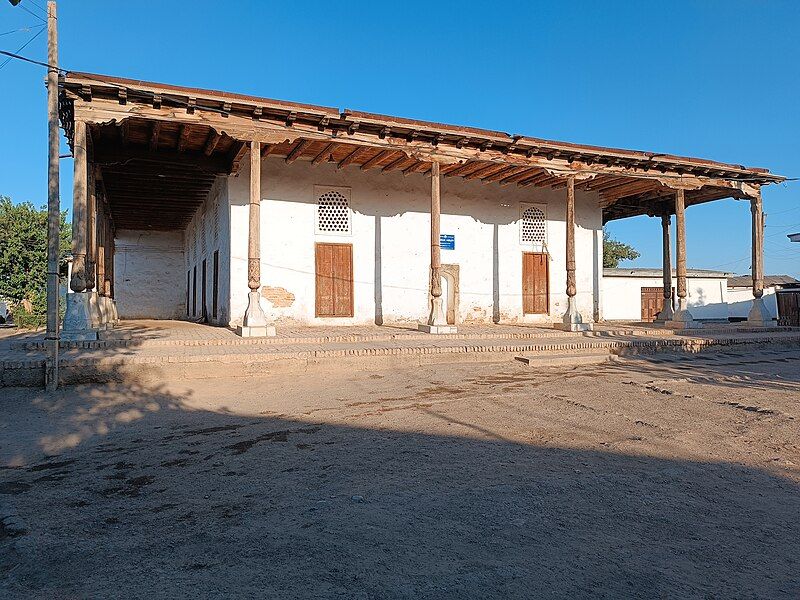 File:Chakar Mosque.jpg