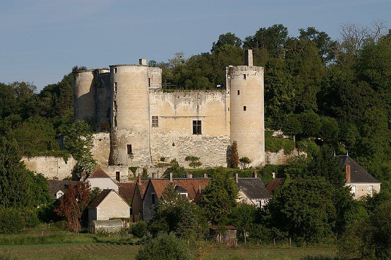 File:ChateauDeVillentrois01.jpg