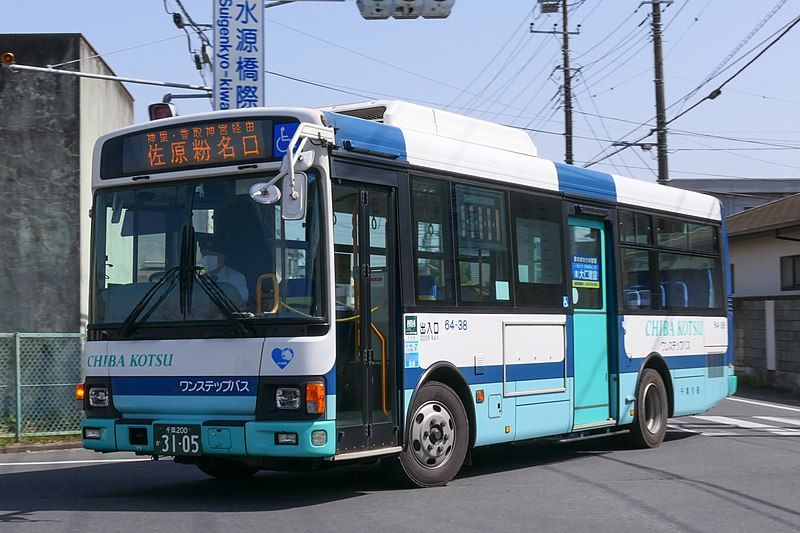 File:Chiba-Kotsu-Bus Blue-Ribbon.jpg