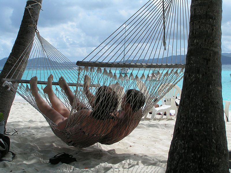 File:Couple in Hammock.jpg