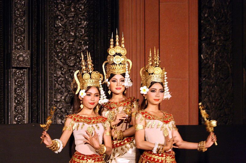 File:Danseuses kmer (2).JPG