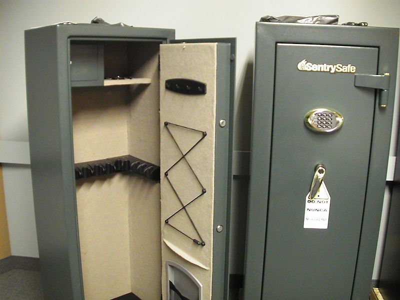 File:Gun Safes.JPG