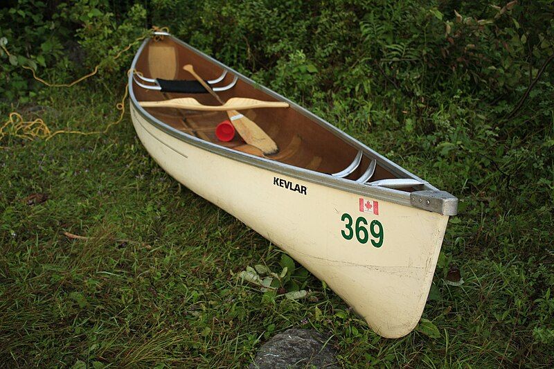 File:Kevlar canoe algonquin.JPG