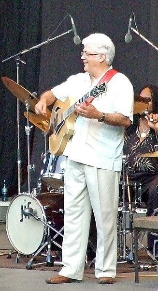 File:Larry-coryell-ffm-001.jpg