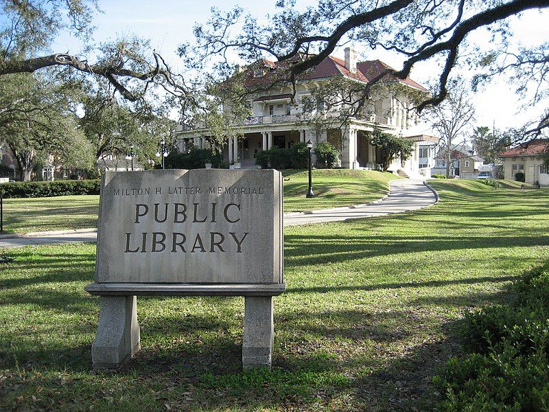 File:LatterLibraryStoneSignHouse.jpg