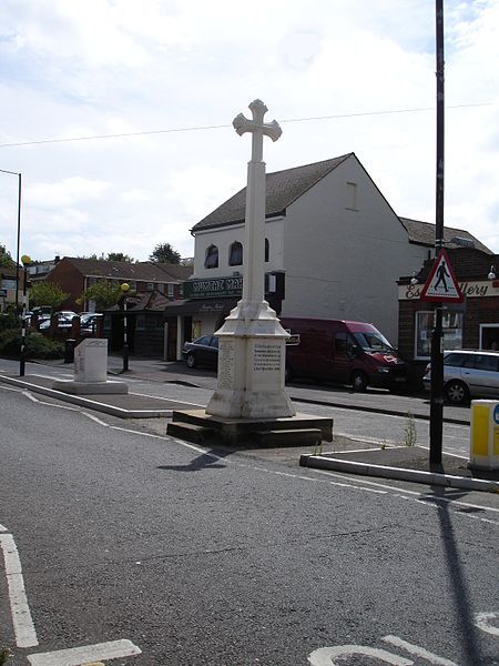 File:MonumentBenfleet.jpg