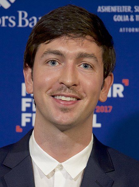 File:Nicholas Braun 2017.jpg