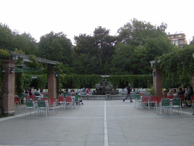 File:Pergola CG.JPG