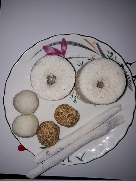 File:Pitha-traditional Assamese snack.jpg