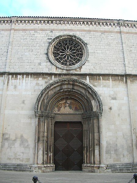 File:Santa Giusta AQ.JPG