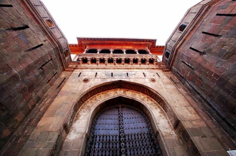 File:Shaniwarwada(Gate View).jpg