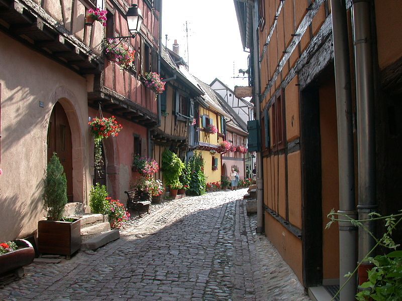 File:Street-in-Eguisheim.jpg