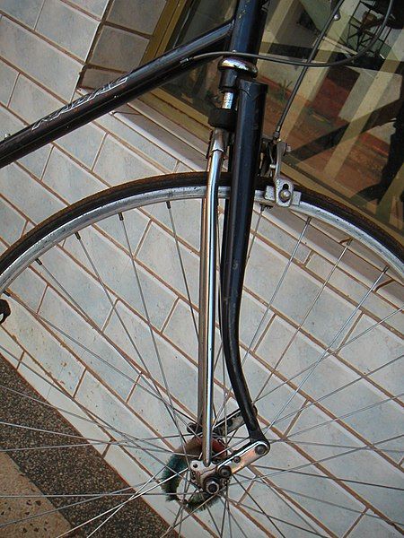 File:Suspension fork.JPG