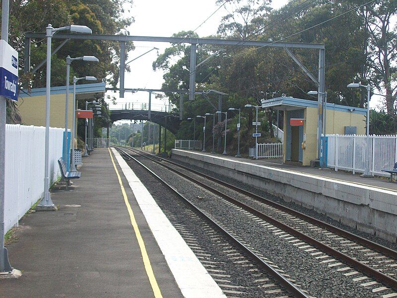 File:Towradgi railway station.jpg