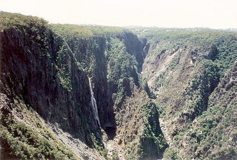 File:Wollomombi Falls.jpg