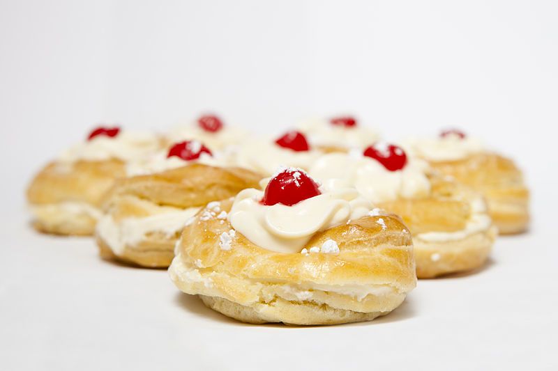 File:Zeppole (5906312247).jpg