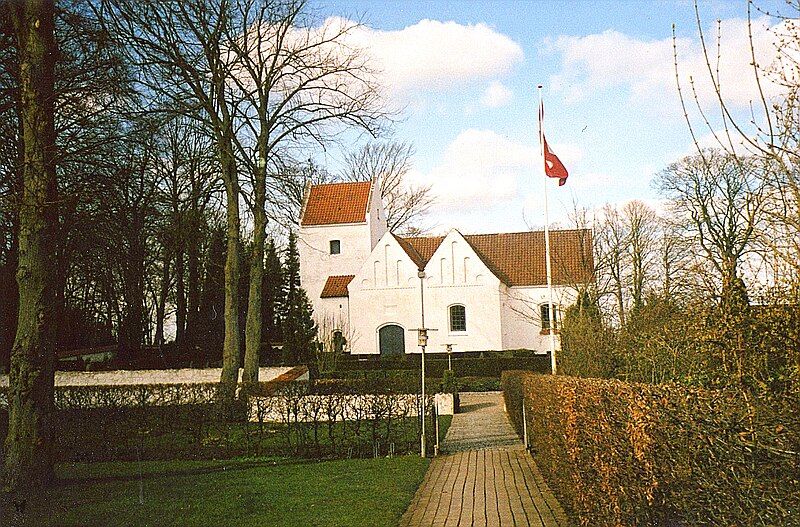 File:FensmarkKirke.jpg