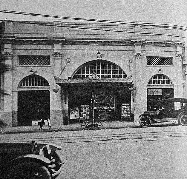 File:Hollywood Theatre 1914.jpg