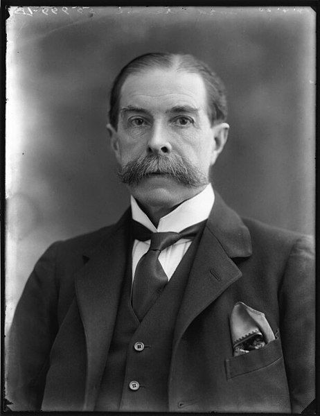 File:Lord Strachie.jpg